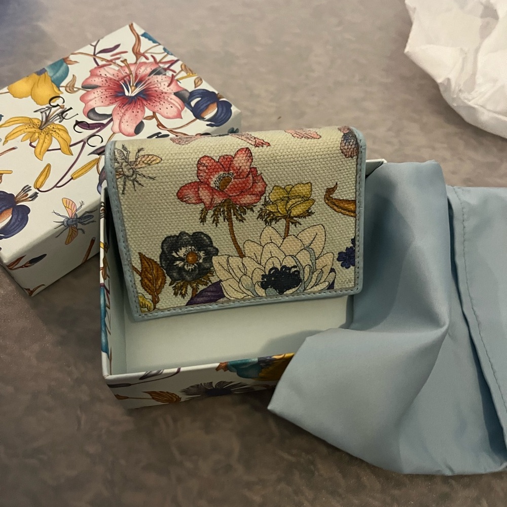 Gucci Floral Marmont Full Inclusion Canvas Wallet with Gold Logo - Picture 2 of 7